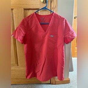 Figs Red V-Neck Women's Short Sleeve Tee With Joggers